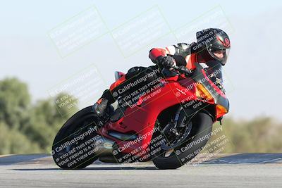 media/Dec-01-2025-Moto Forza (Mon) [[2daa91e15f]]/2-Intermediate Group/Session 2 Turn 9 Entry/